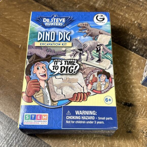 Dino Dig Dinosaur Excavation Kit Dr Steve Hunters Geoworld STEM Lot Of 3 - Picture 2 of 3